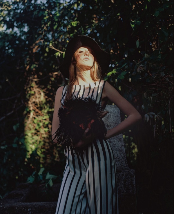 http://www.ledernieretage.net/wp-content/uploads/2017/06/13-600x738.jpg