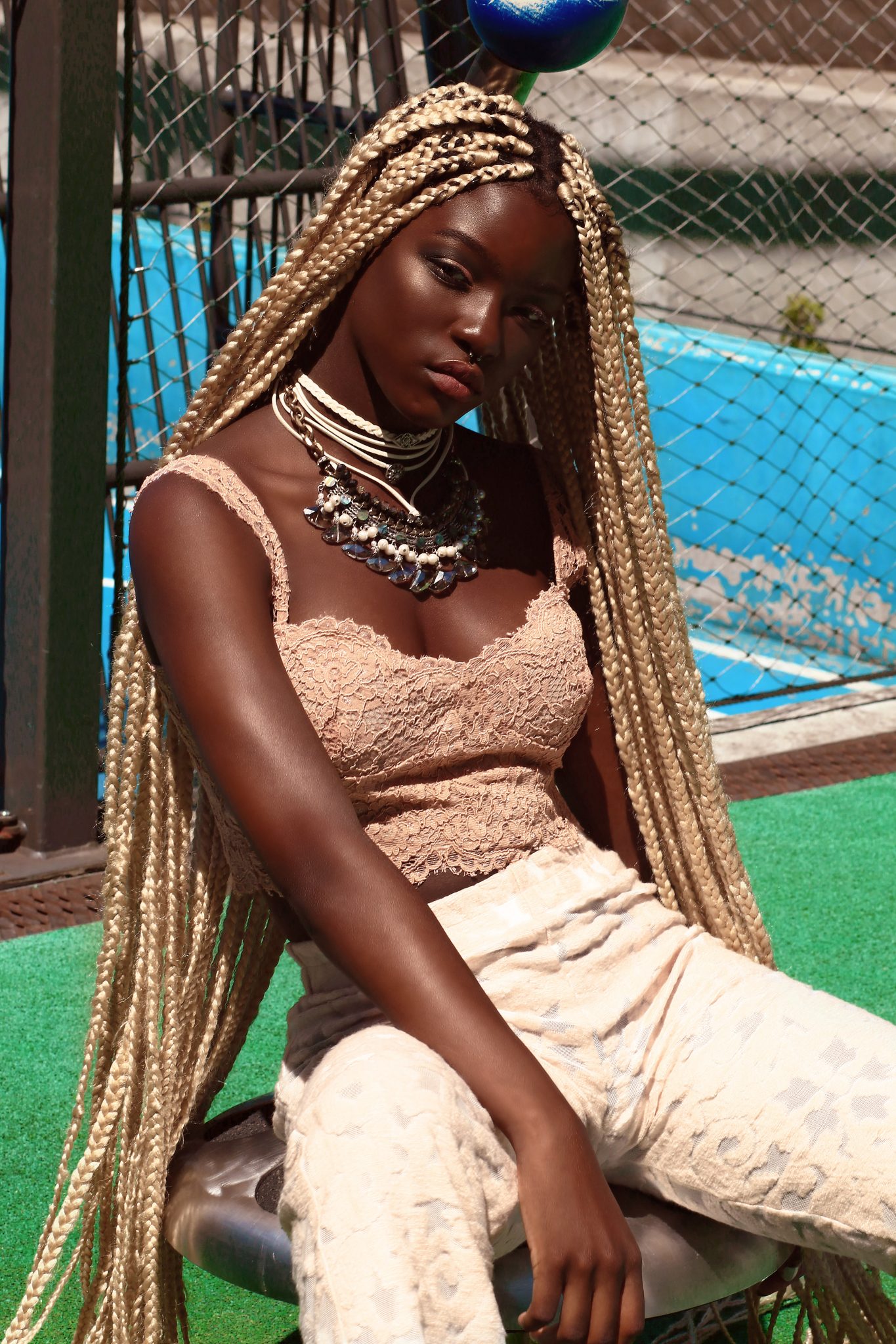 IMG_0069x 90's groove fashion story editorial webditorial shoot le dernier etage magazine black model blond hair