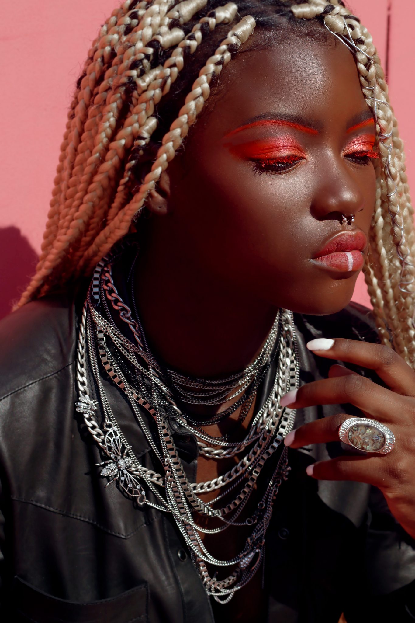 90's groove fashion story editorial webditorial shoot le dernier etage magazine black model blond hair  90's groove fashion story editorial webditorial shoot le dernier etage magazine black model blond hair