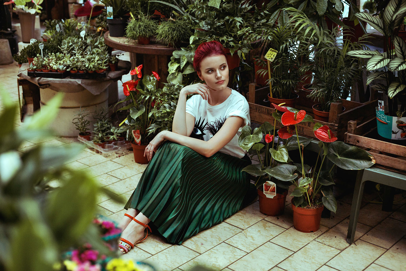 Flower market marion midnight photo le dernier etage magazine webzine fashion editorial story webditorial shooting paris  Flower market marion midnight photo le dernier etage magazine webzine fashion editorial story webditorial shooting paris