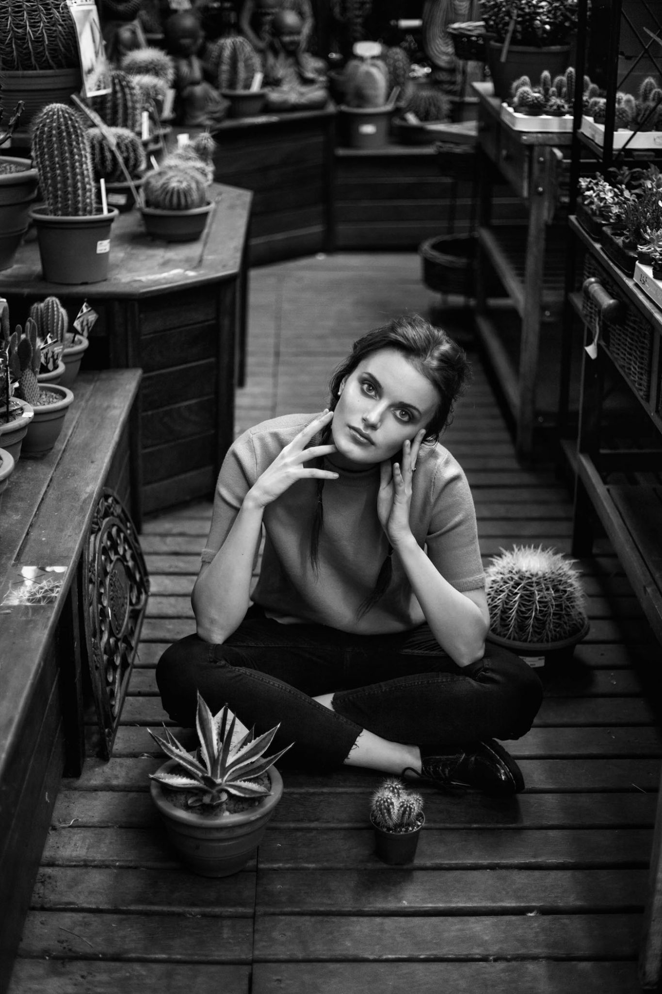 Flower market marion midnight photo le dernier etage magazine webzine fashion editorial story webditorial shooting paris  Flower market marion midnight photo le dernier etage magazine webzine fashion editorial story webditorial shooting paris