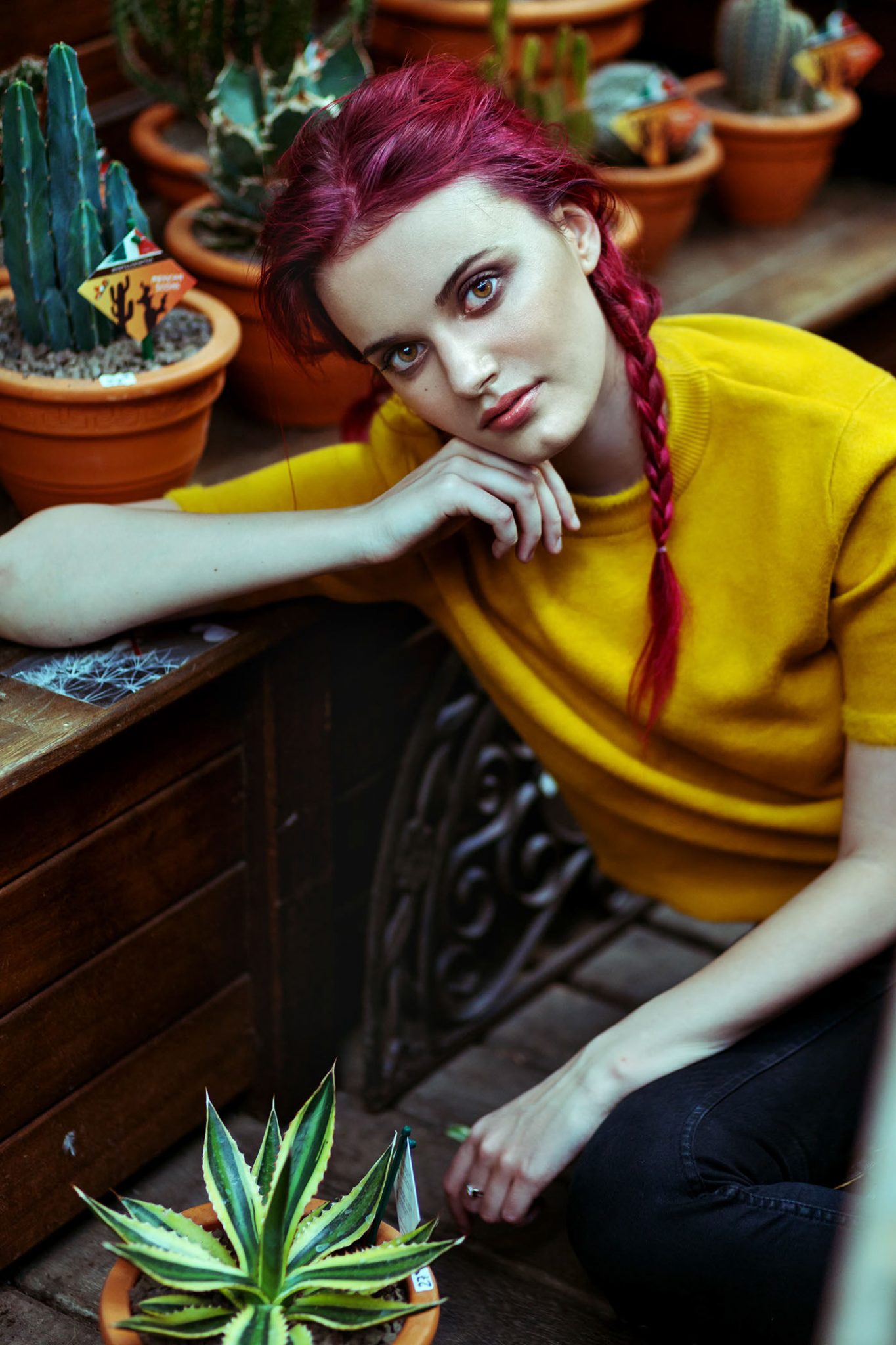 Flowers market marion midnight photo le dernier etage magazine webzine fashion editorial story webditorial shooting paris  Flowers market marion midnight photo le dernier etage magazine webzine fashion editorial story webditorial shooting paris