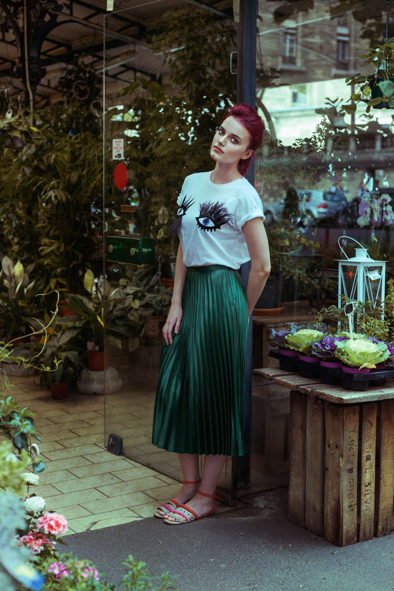 Flower market marion midnight photo le dernier etage magazine webzine fashion editorial story webditorial shooting paris  Flower market marion midnight photo le dernier etage magazine webzine fashion editorial story webditorial shooting paris