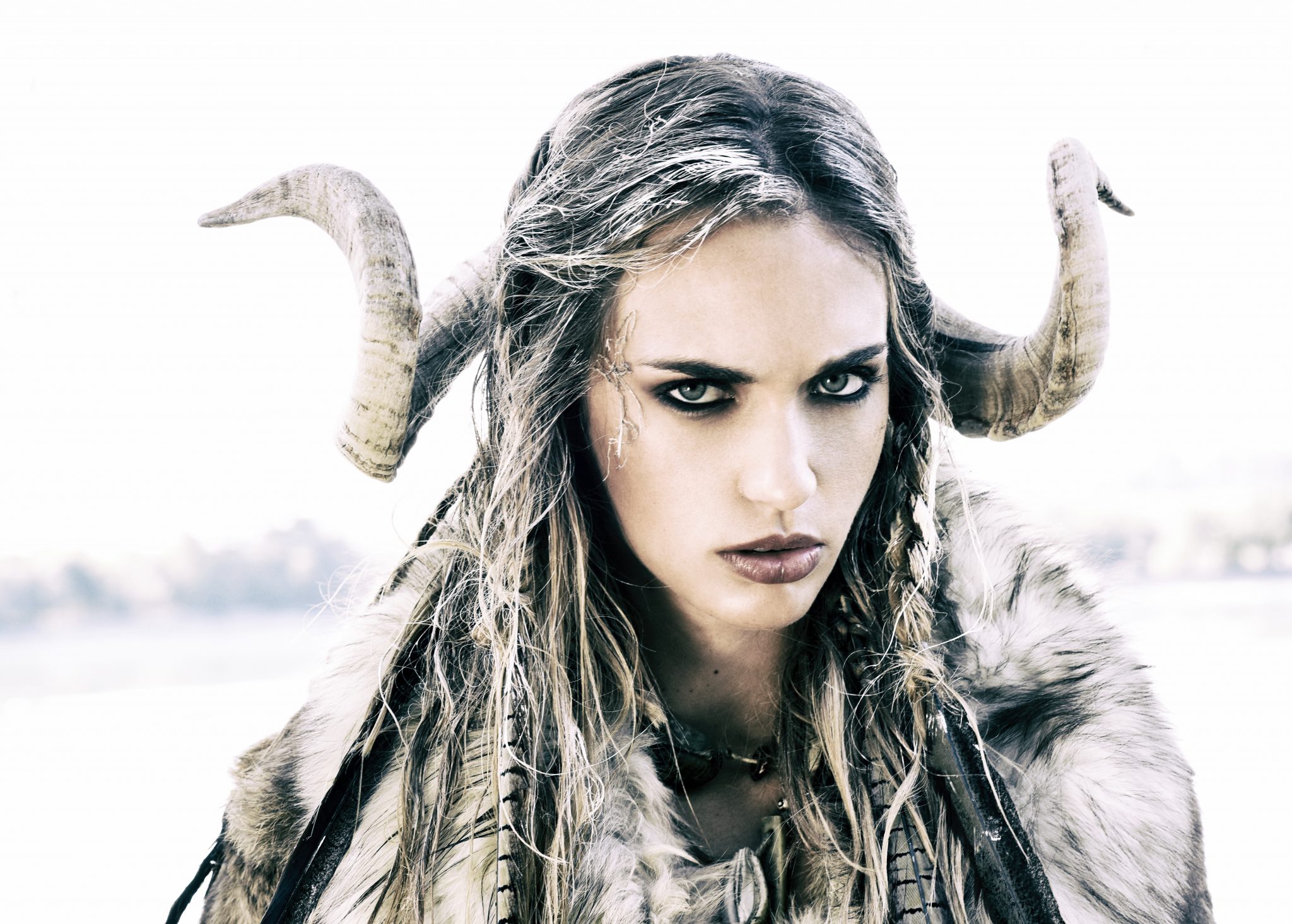 Horde's fashion story primitive fashion roots nature indian native american le dernier etage magazine editorial patrice berchery Horde's fashion story primitive fashion roots nature indian native american le dernier etage magazine editorial patrice berchery