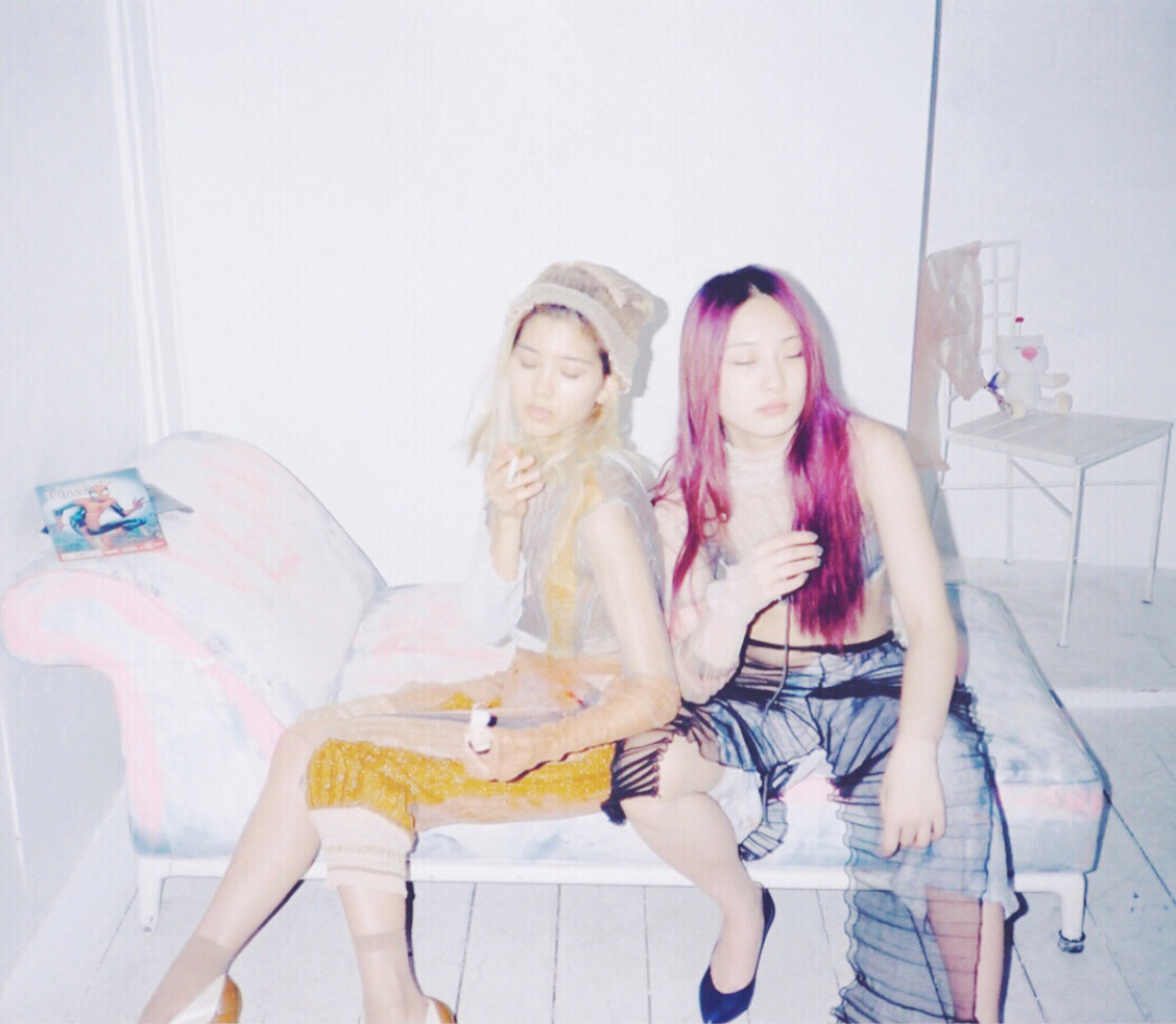 illusion of surroundings ceilne bouaziz spaceman collection edito fashion story le dernier etage magazine webditorial illusion of surroundings ceilne bouaziz spaceman collection edito fashion story le dernier etage magazine webditorial