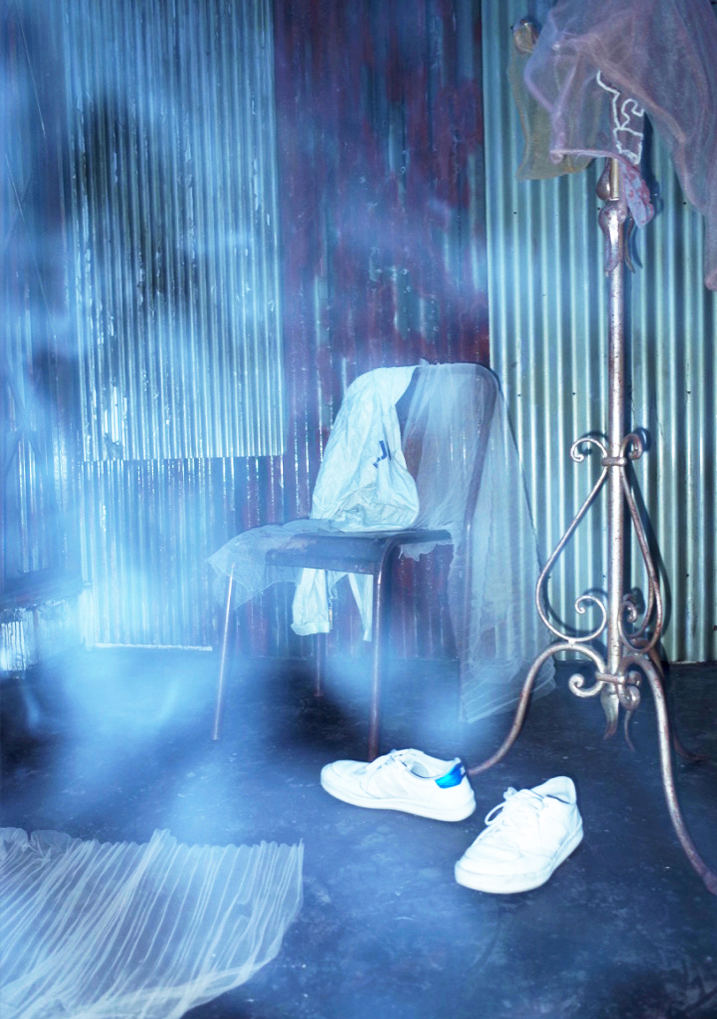 illusion of surroundings ceilne bouaziz spaceman collection edito fashion story le dernier etage magazine webditorial illusion of surroundings ceilne bouaziz spaceman collection edito fashion story le dernier etage magazine webditorial