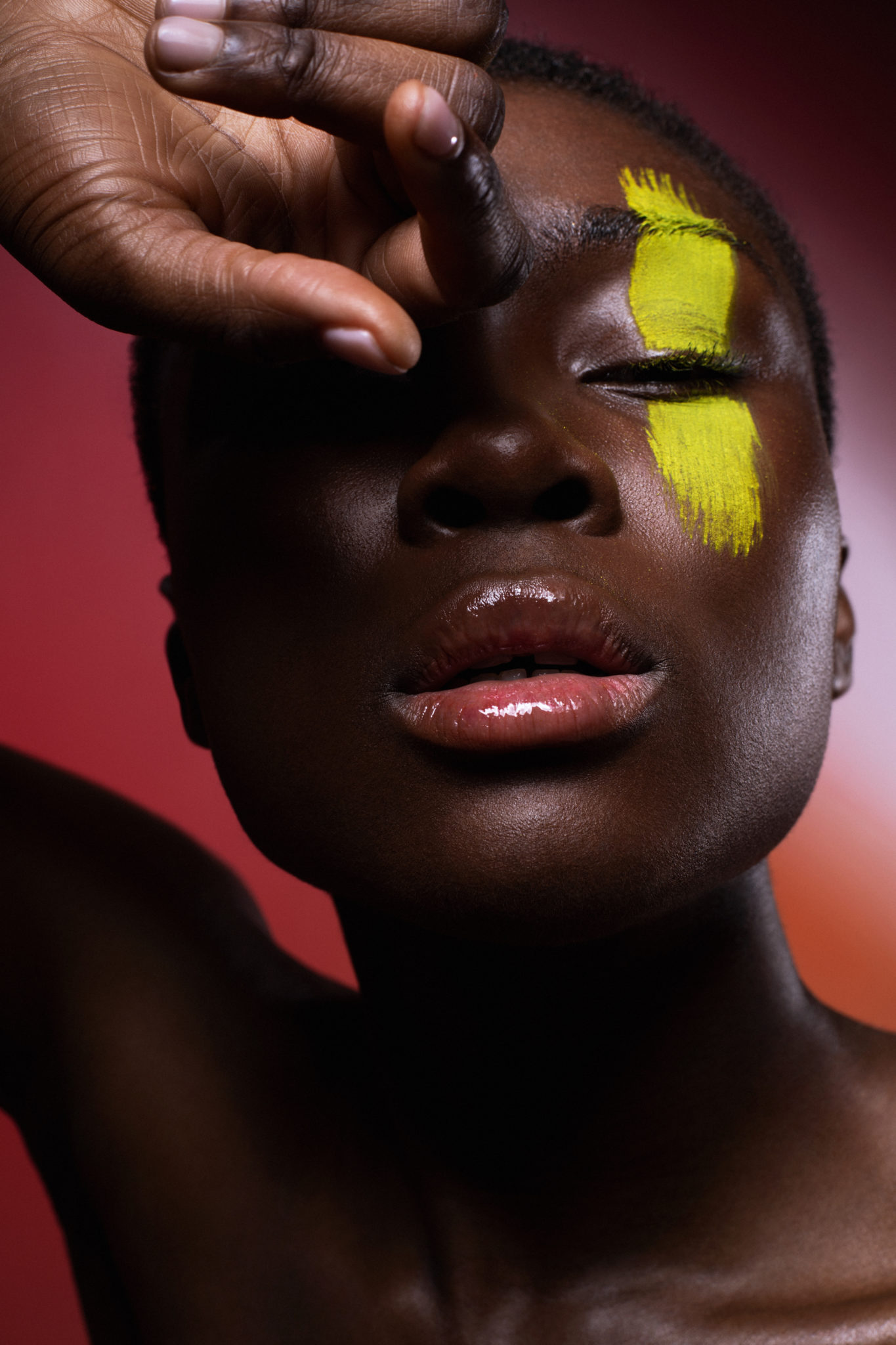 Color my face fashion story beauty editorial make up photography tina picard le dernier etage magazine webzine